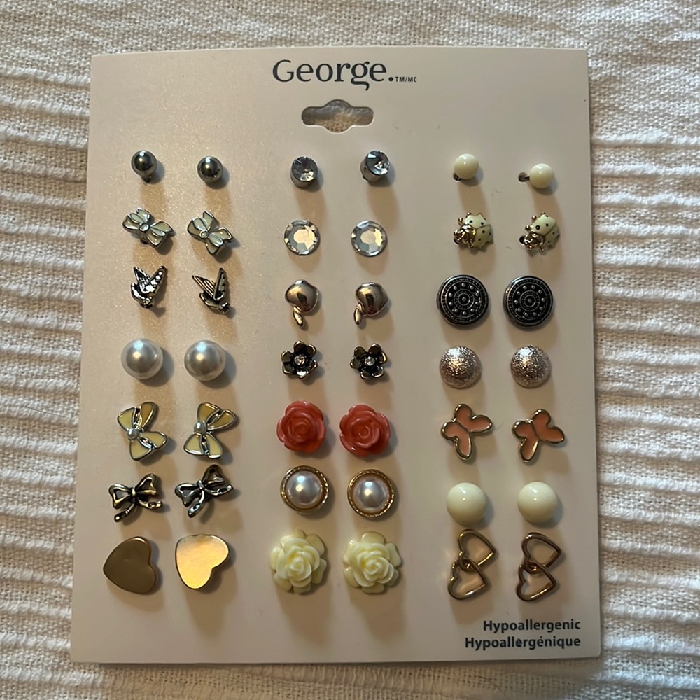 BRAND NEW Studs